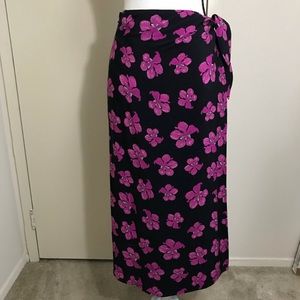 Escada 100% silk wrap skirt